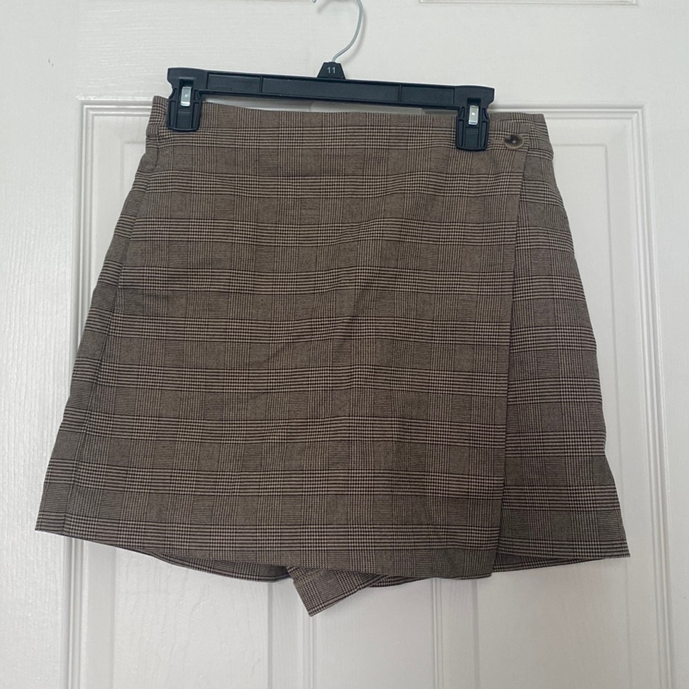 Uniqlo plaid brown skort